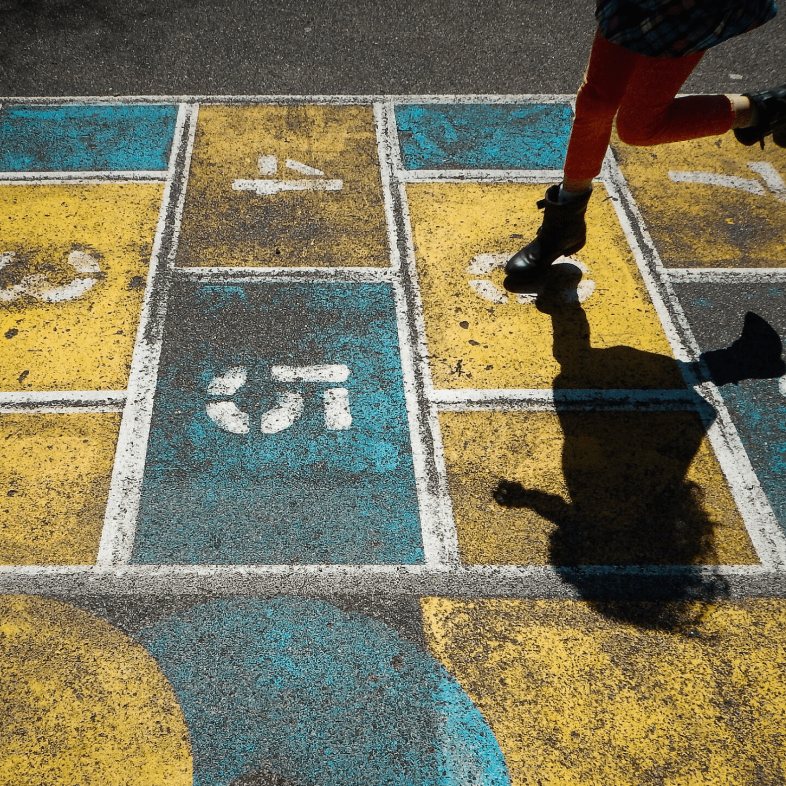 Rayuela, uno de los juegos tradicionales