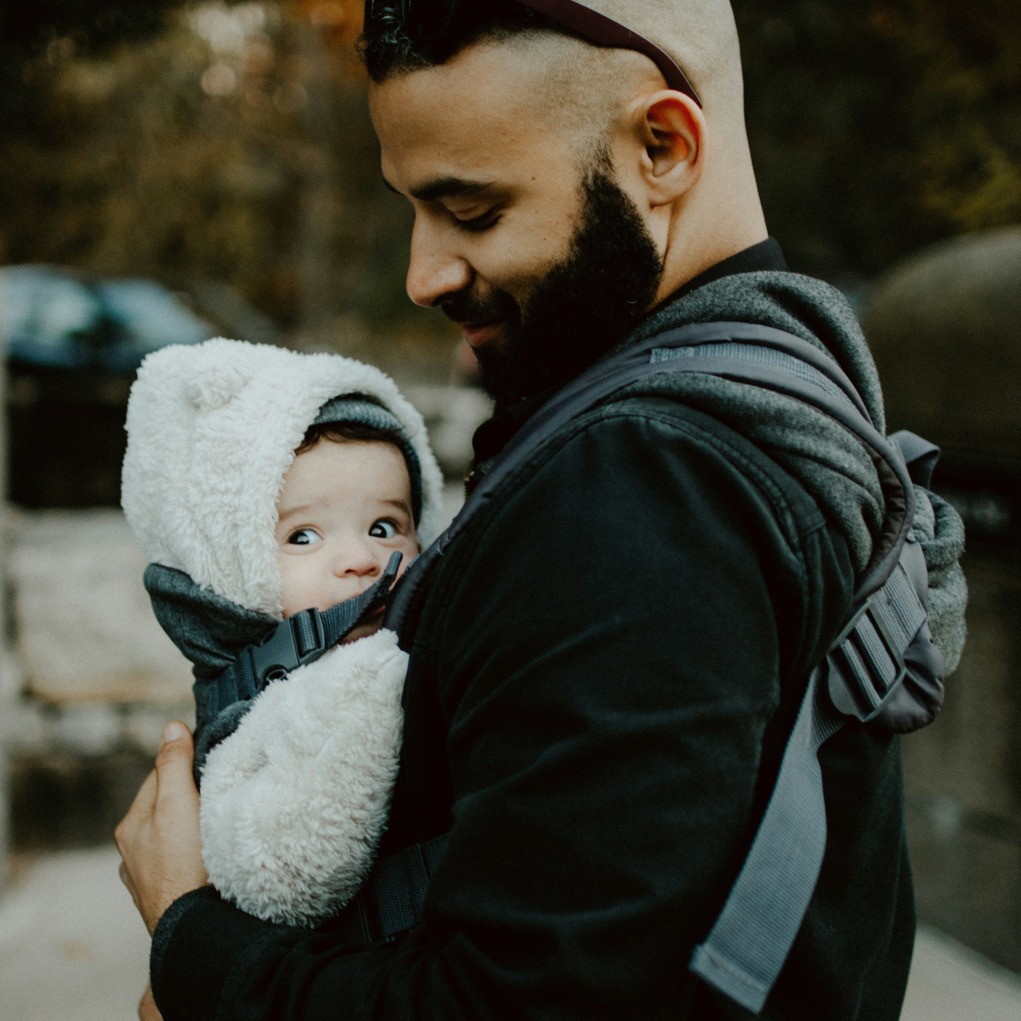 Mochila portabebés: beneficios y cómo escoger