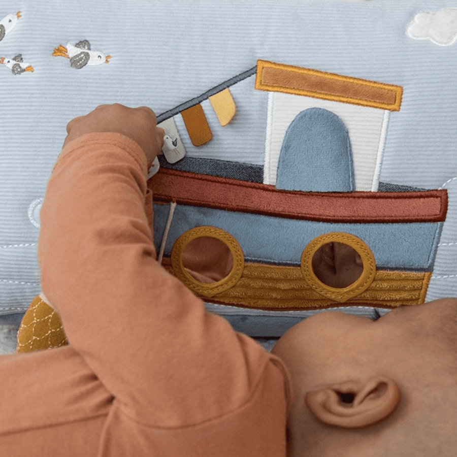 Cojín triangular de actividades Marinero