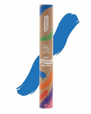 Maquillaje pelo azul